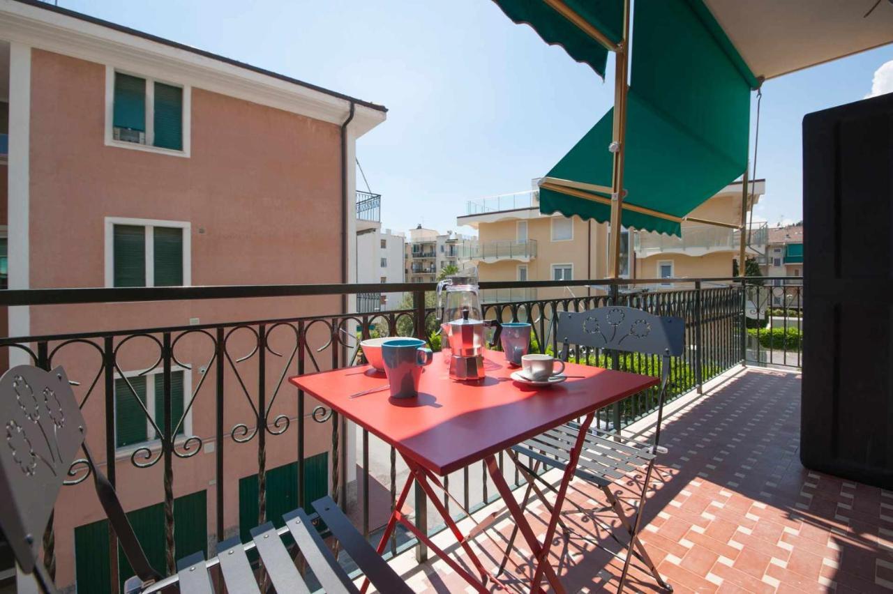 Cipriani 5 RivieraHoliday Pietra Ligure Esterno foto