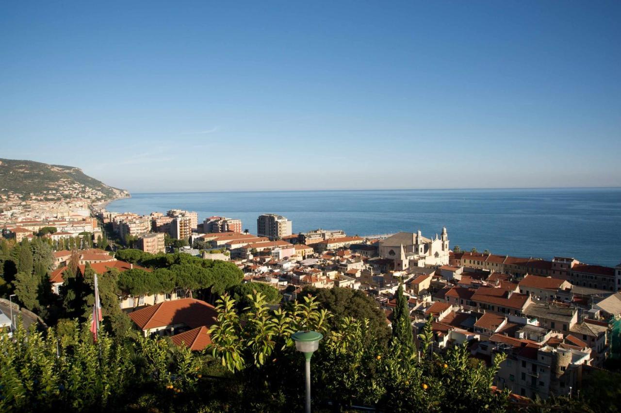 Cipriani 5 RivieraHoliday Pietra Ligure Esterno foto